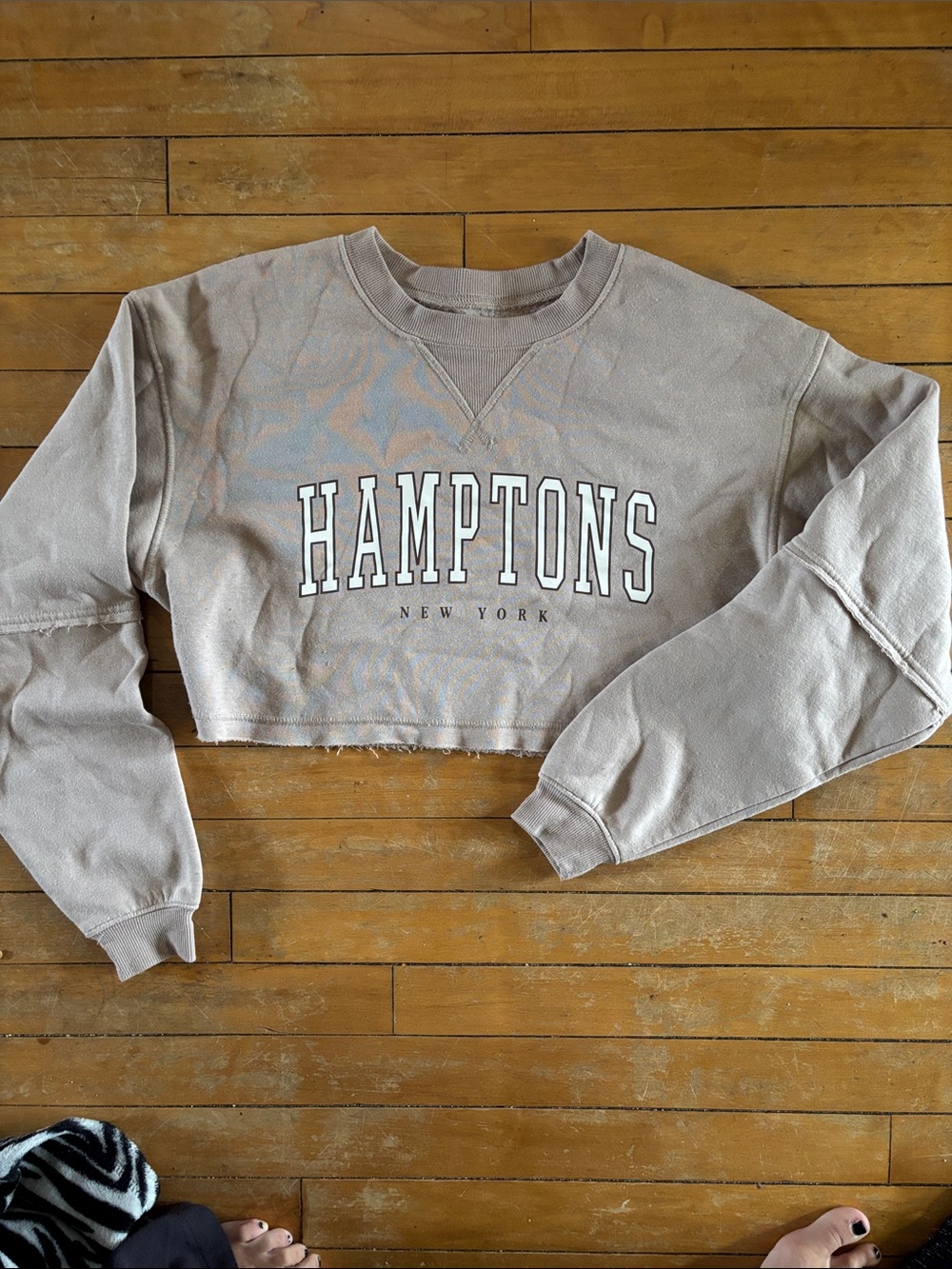 Lazy Sunday Cropped 'Hamptons' Crewneck Sweatshirt - Taupe